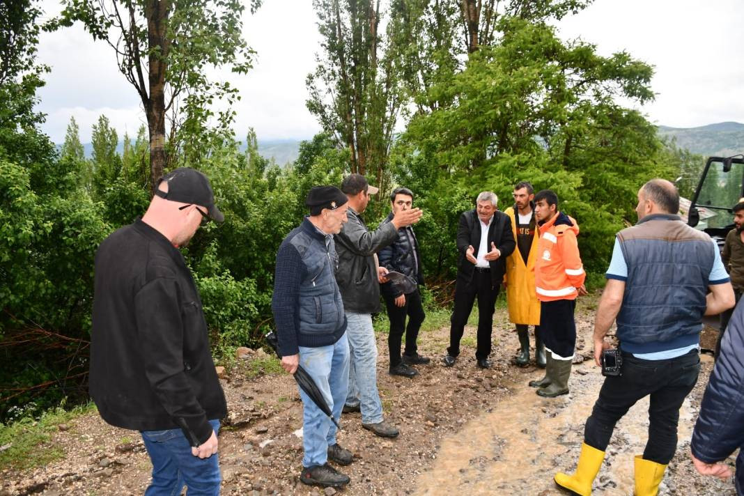 Giresun'u sağanak vurdu: Cadde, köy yolları ve tarım arazileri hasar gördü - Resim: 8